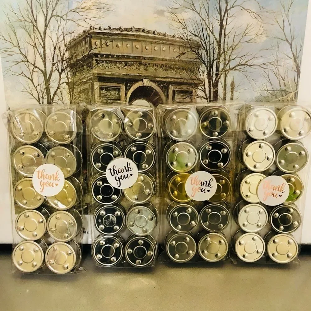 ‎NWOT: Daisy Tea-light Candle Set